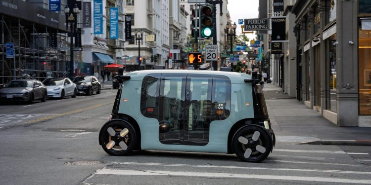 Zoox potrà far pagare le corse sui robotaxi senza volante