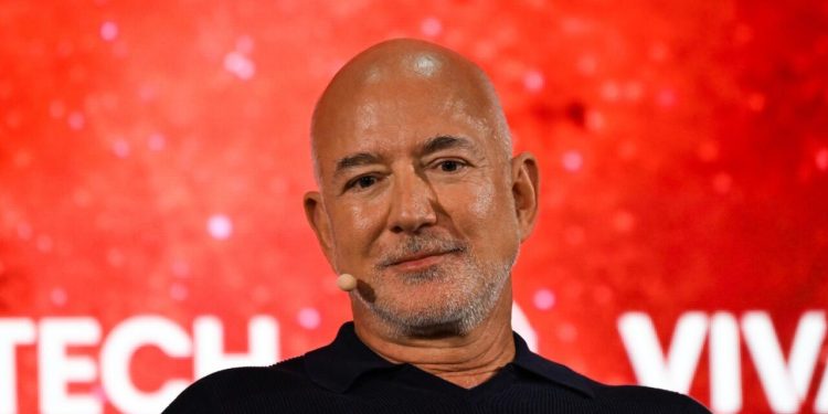 Consorzio con Bezos entra nel Liverpool, opzione per il controllo