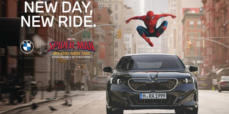 BMW trasforma i display delle auto in spot di Spider-Man