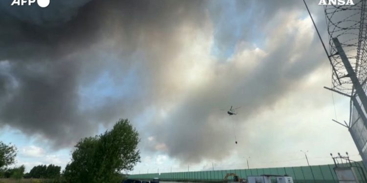 Oltre 600 droni ucraini su Mosca, tre feriti