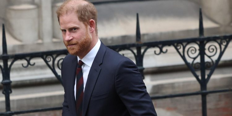 Harry e altri vip condannati a pagare 9,5 milioni al Mail