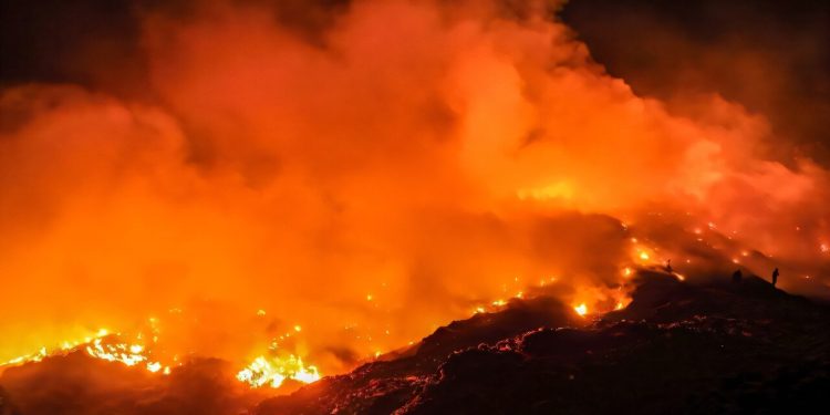 L'Indonesia semina le nuvole per fermare gli incendi di El Niño