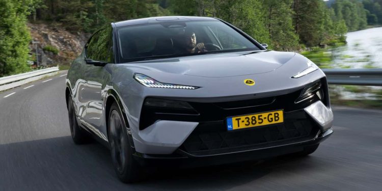 Lotus rinuncia al suo SUV elettrico da 232.900 dollari in America