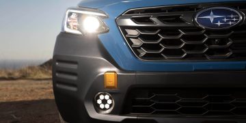 Cambia l'olio da sola: Subaru le nega la garanzia
